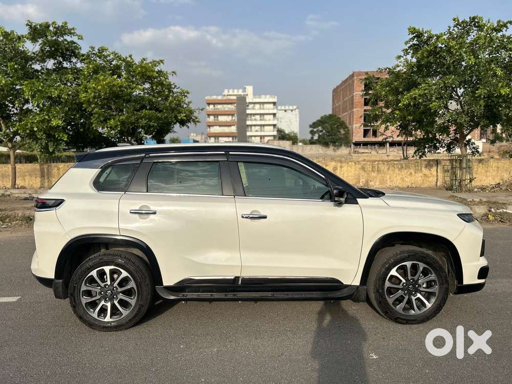 Maruti Suzuki Grand Vitara 1.5 Alpha Plus Intelligent Hybrid Ecvt, 2..