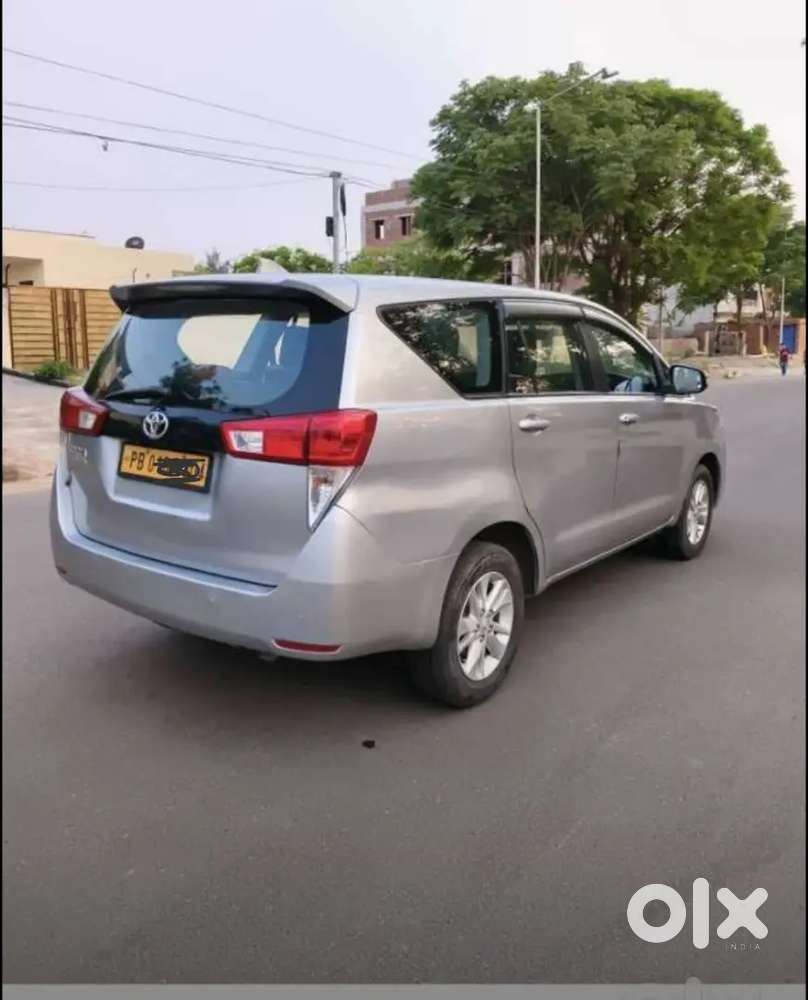 Toyota Innova Crysta 2023
