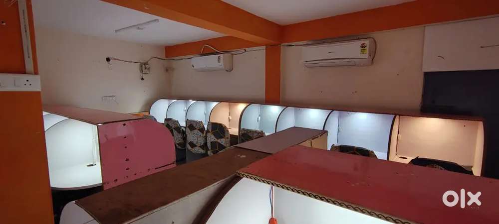 Aps Library oxford school ke samne