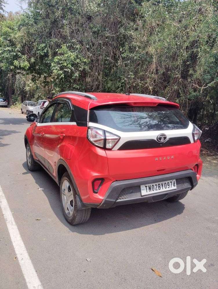 Tata Nexon 1.2 Revotron Xma Amt (s), 2023, Petrol