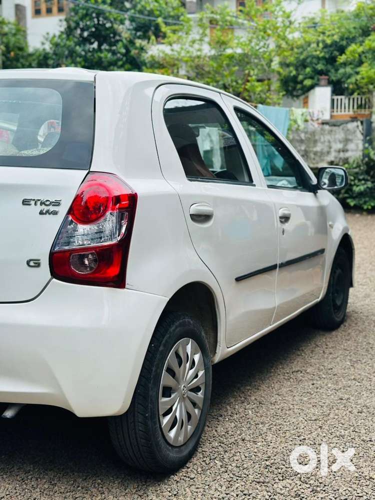 Toyota Car 2011 Petrol Manual