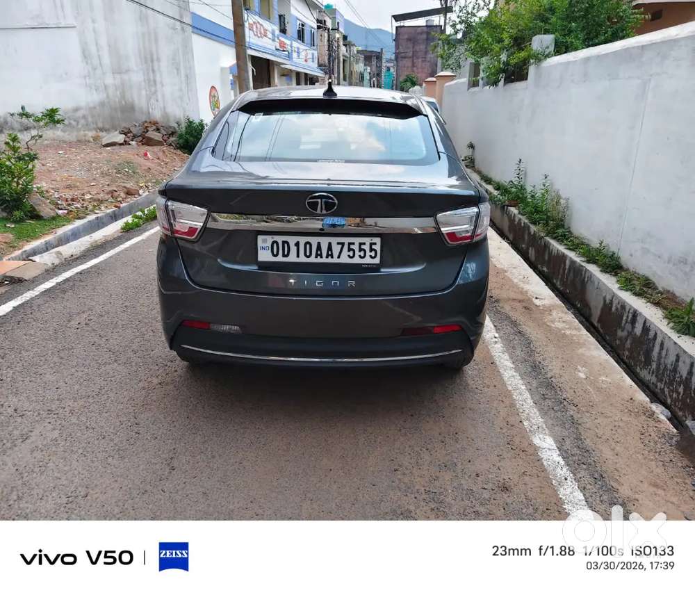 Tata Tigor 2025 Petrol