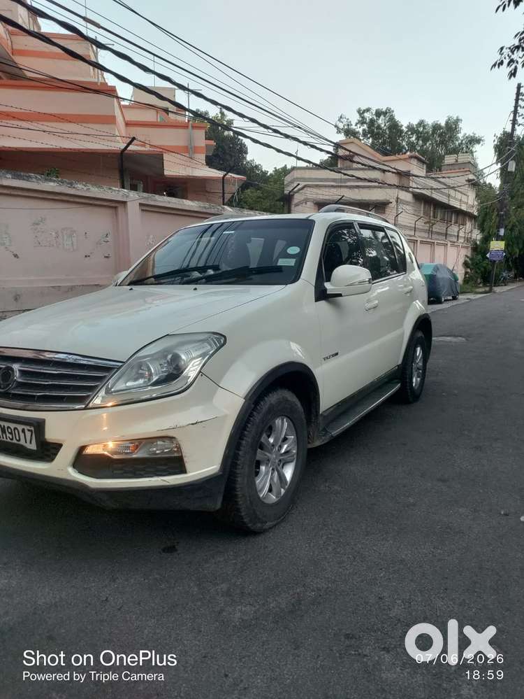 Mahindra Rexton, 2013, Diesel
