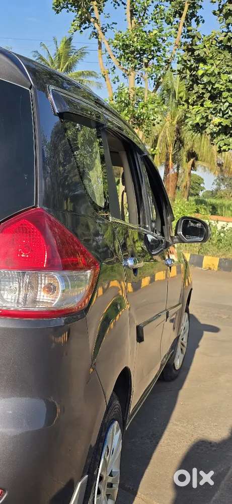 Maruti Suzuki Ertiga Vxi (cng) 2013