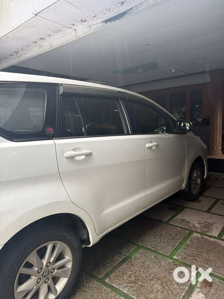Toyota Innova Crysta 2018