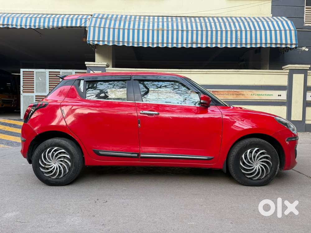 Maruti Suzuki Swift Vxi + Manual, 2022, Petrol