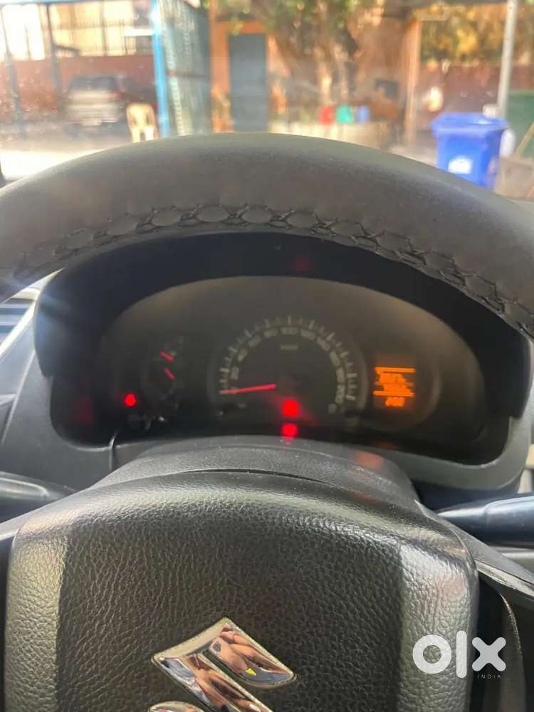 Maruti Suzuki Swift Lxi 2015