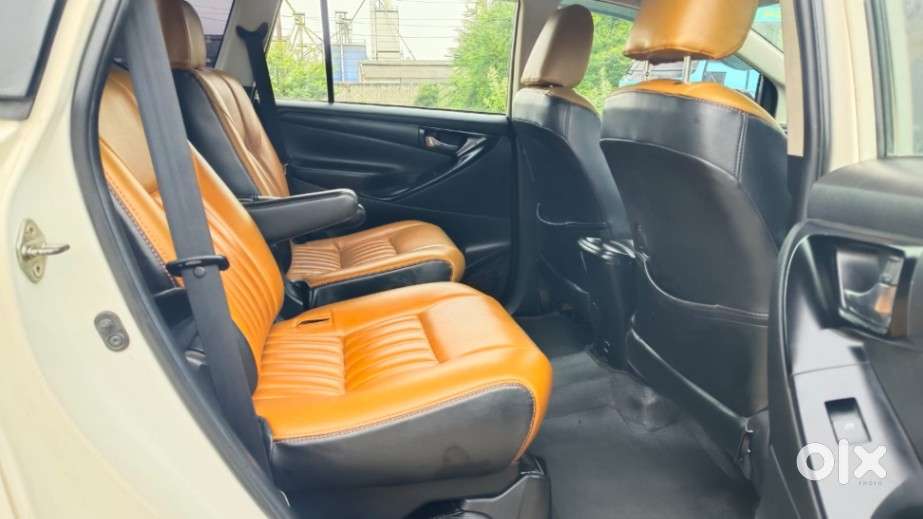 Toyota Innova Crysta 2.4 Gx Mt, 2017, Diesel