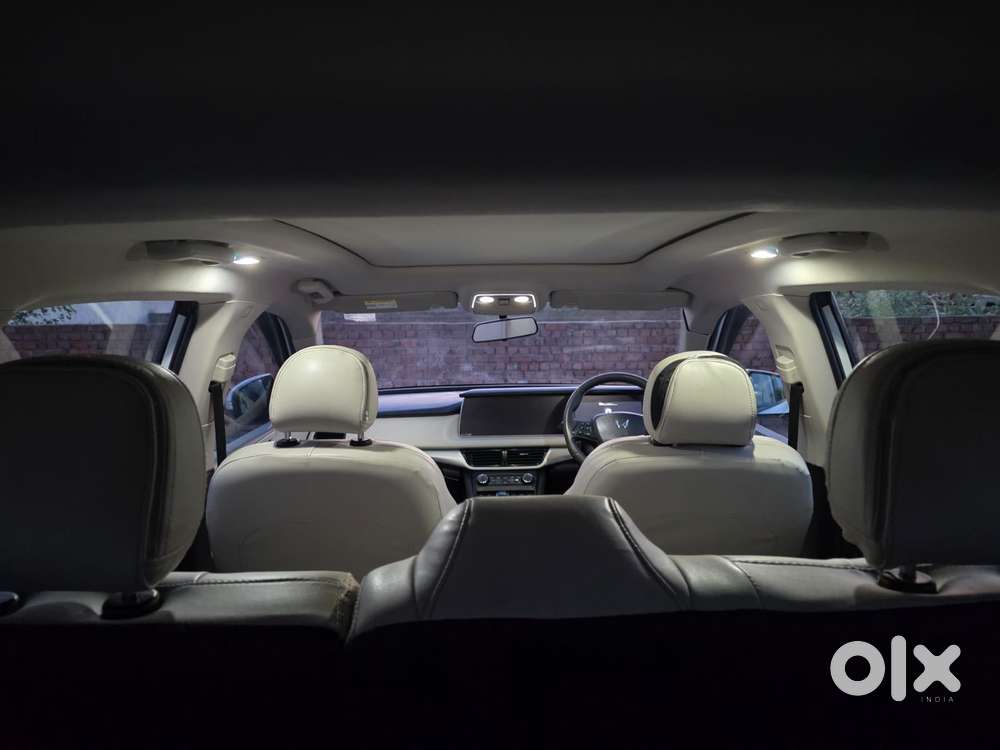 Mahindra Xuv700 2.2 Ax 5 Diesel At 7 Str, 2023, Diesel