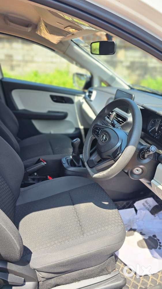 Tata Altroz 1.2 Xm Plus, 2022, Petrol