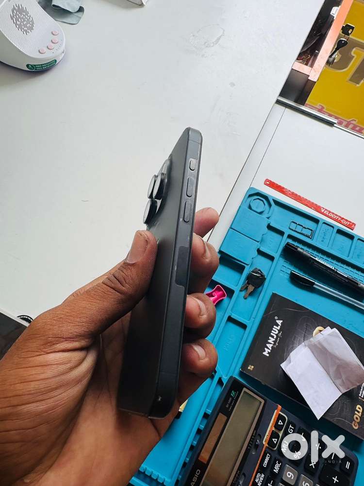 E sim 71 cycle count 100 battery 256 gb
