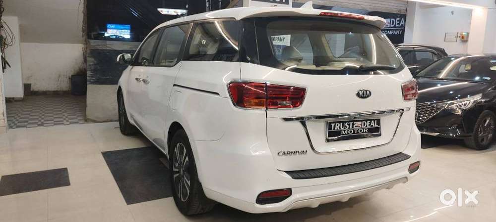 Kia Carnival Premium, 2020, Diesel