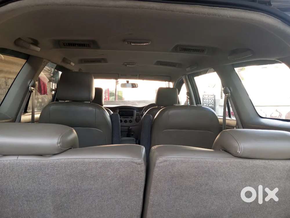 Toyota Innova 2012 Diesel 113652 Km Driven..