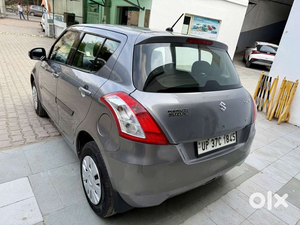 Maruti Suzuki Swift Vxi Optional, 2015, Petrol