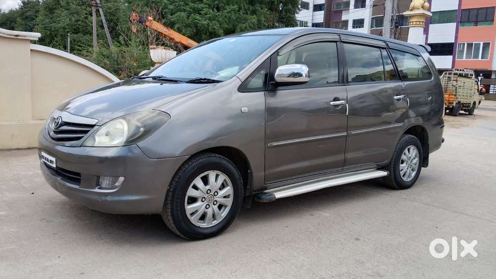 Toyota Innova 2.5 V 7 Str, 2010, Diesel