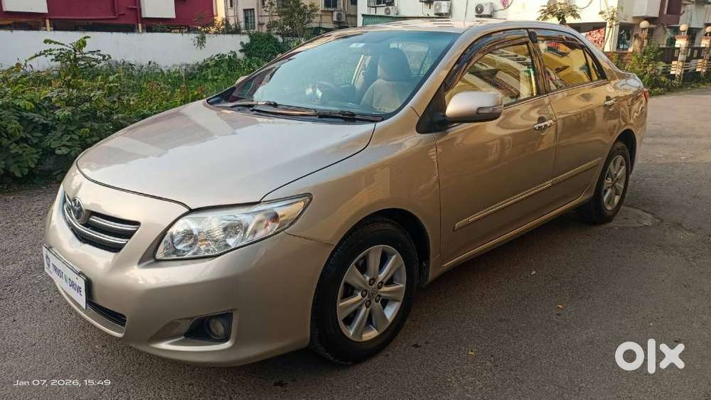 Toyota Corolla Altis G, 2011, Petrol