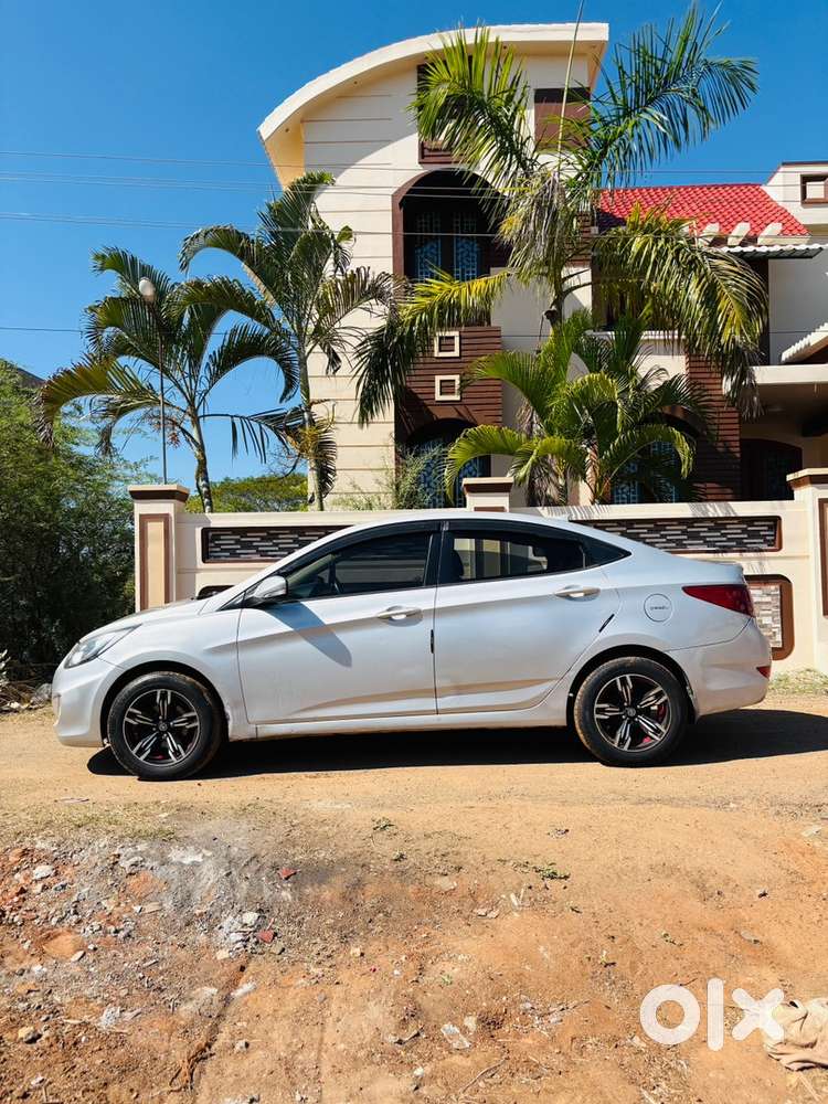 Hyundai Verna Diesel 1.4 Crdi Bs Iv 2013 Model