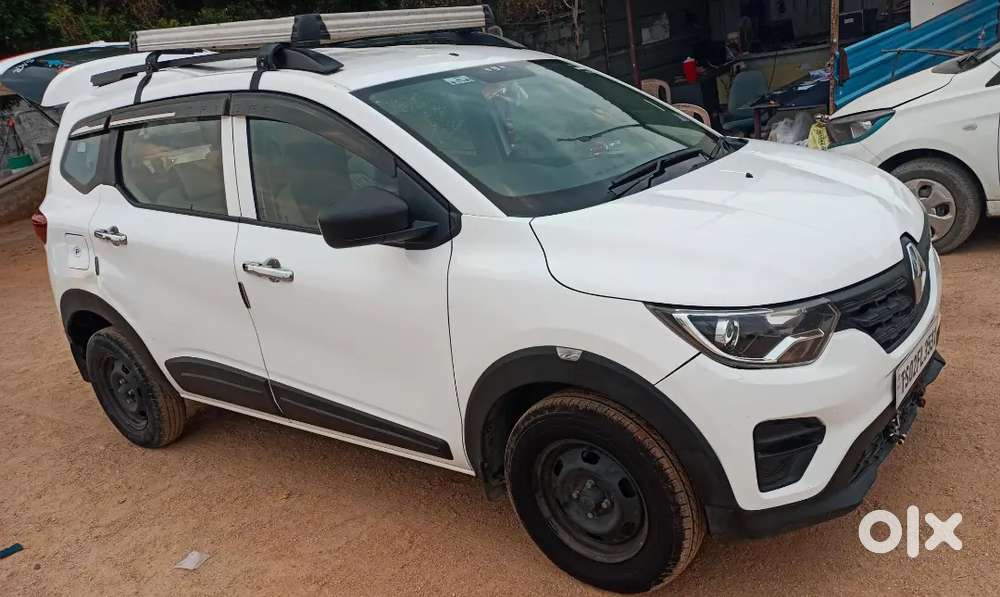 Renault Triber 1.0 Rxe 2023 Car
