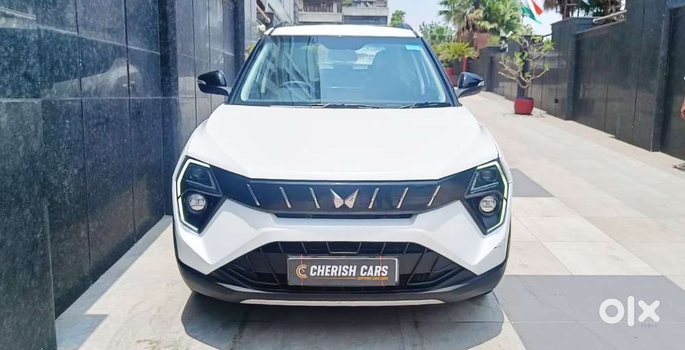 Mahindra Xuv 3xo Ax5 Pm Mt, 2024, Petrol
