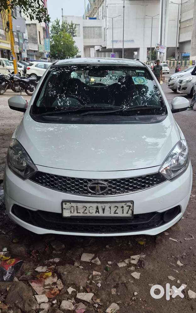 Tata Tiago 1.2 Revotron Xe Option, 2016, Petrol