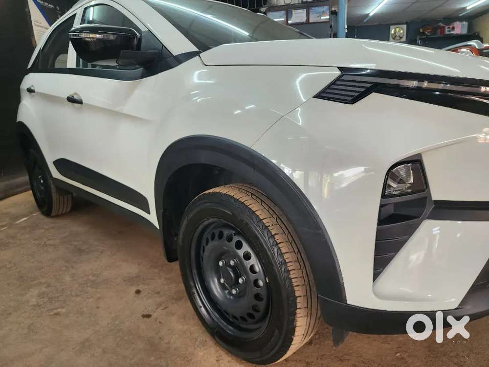 Tata Nexon November 2023 Petrol 12000 Km Driven