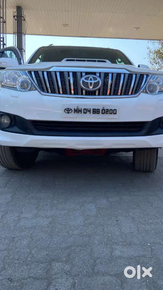 Toyota Fortuner 2012 Diesel 150000 Km Driven