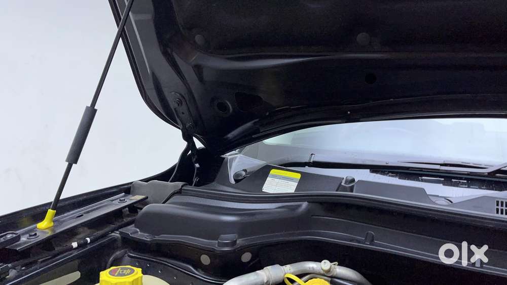 Mahindra Xuv300 W8 Option, 2023, Petrol