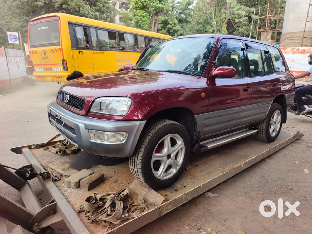 Toyota Urban Cruiser Cruiser High, 2002, Petrol