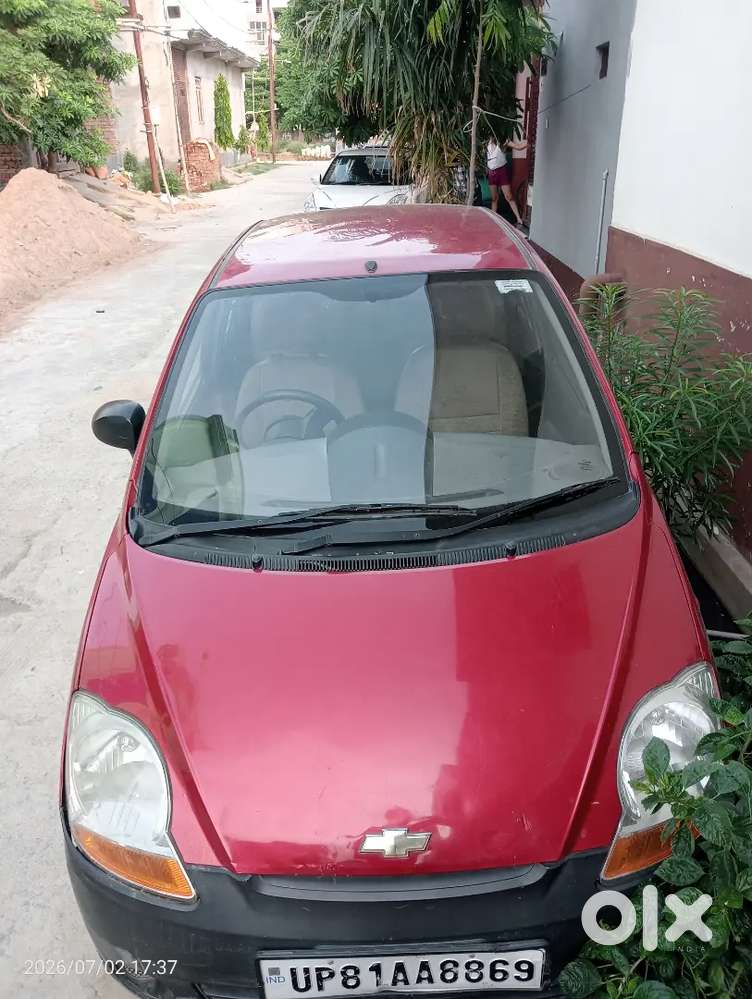 2009 Model Petrol Or Cng Cylinder Few Months Old The Car Only Park