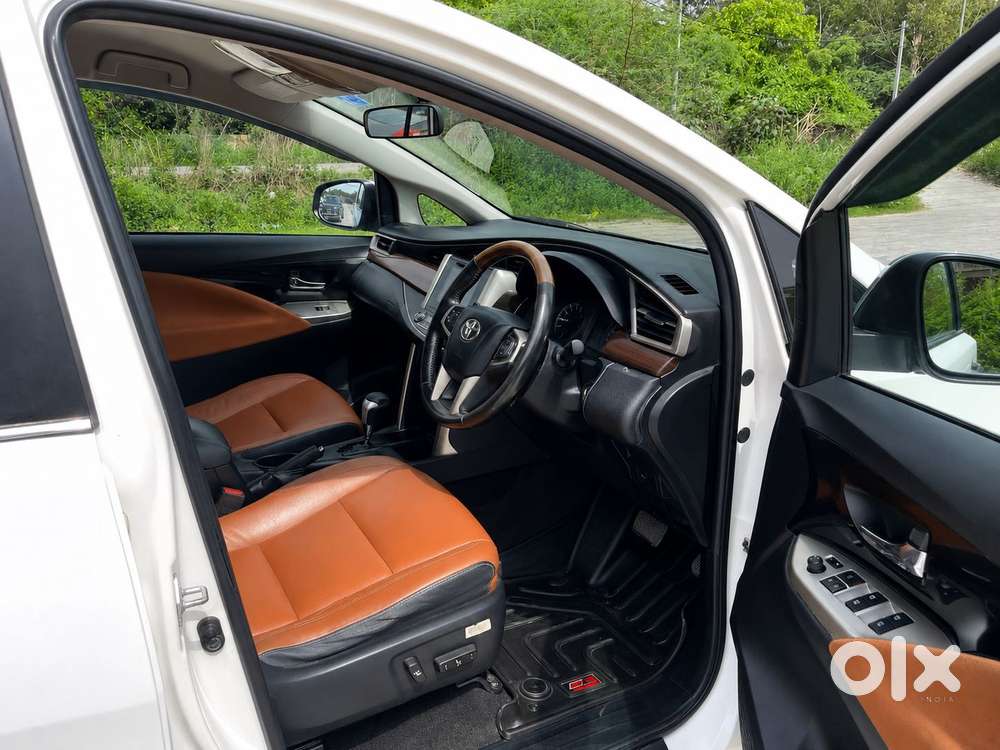 Toyota Innova Crysta 2.7 Zx At, 2016, Petrol
