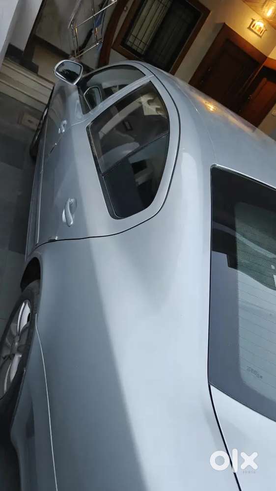 Skoda Laura 2012