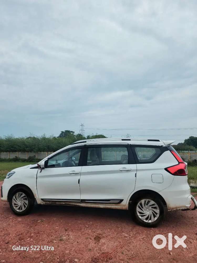 Maruti Suzuki Ertiga Vxi 2025