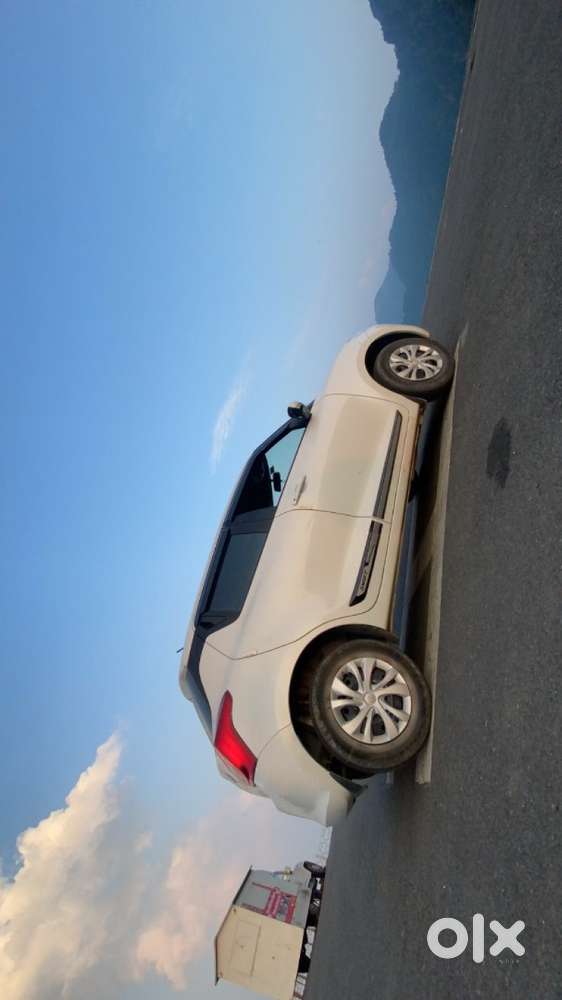 Maruti Suzuki Swift 2022 Vxi Petrol
