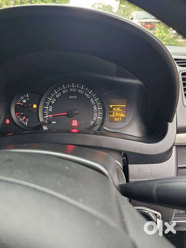 Maruti Suzuki Swift Vxi + Manual, 2017, Petrol