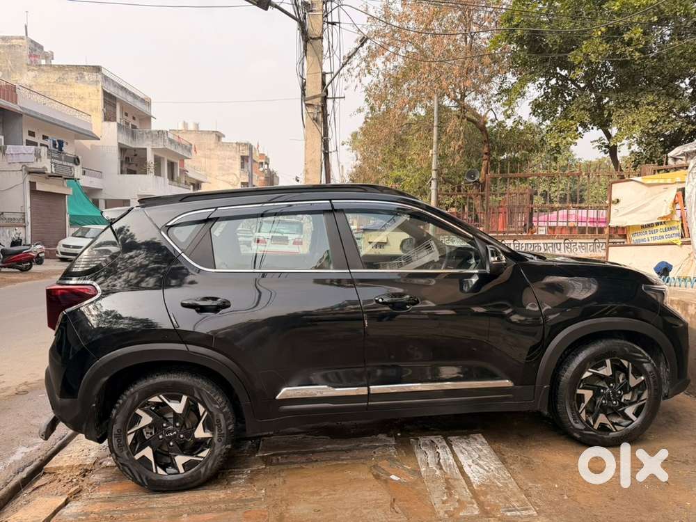 Kia Sonet 2024 Petrol 9800 Km Driven