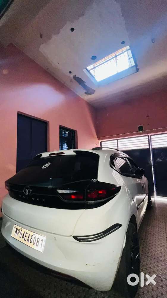 Tata Altroz 2021 Petrol Well Maintained