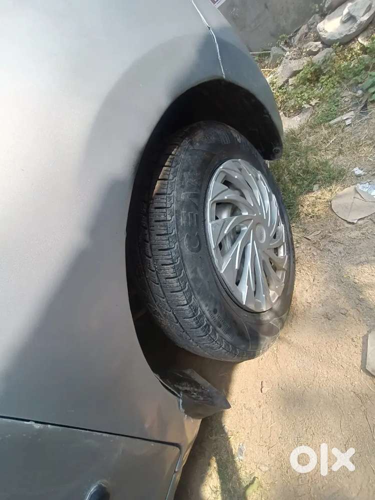 Car Bilkul New Hai Koi Dikkat Nahi Hai Sab Paper Complete Hai
