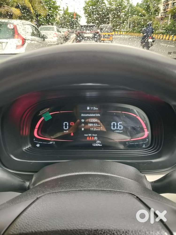 Hyundai Venue 1.2 S (o), 2024, Petrol