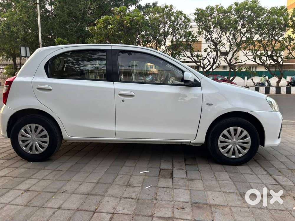 Toyota Etios Liva [2010-2017] 1.2 J Ps, 2017, Petrol