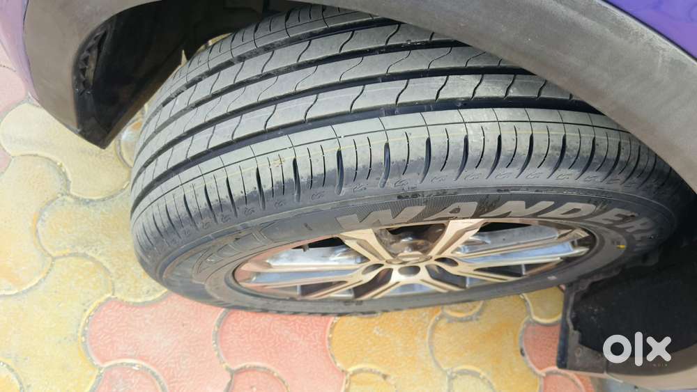 Mahindra Xuv700 2.0 Ax 7 Petrol At Luxury Pack Str, 2022, Petrol