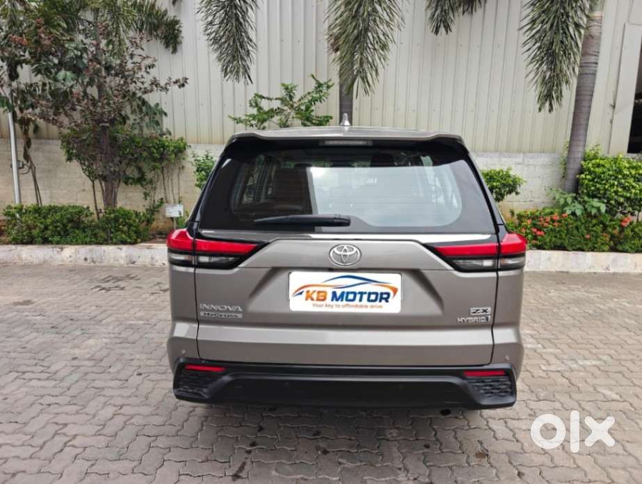 Toyota Innova Hycross 2.0 Zx (o) Hybrid 7 Str, 2024, Petrol