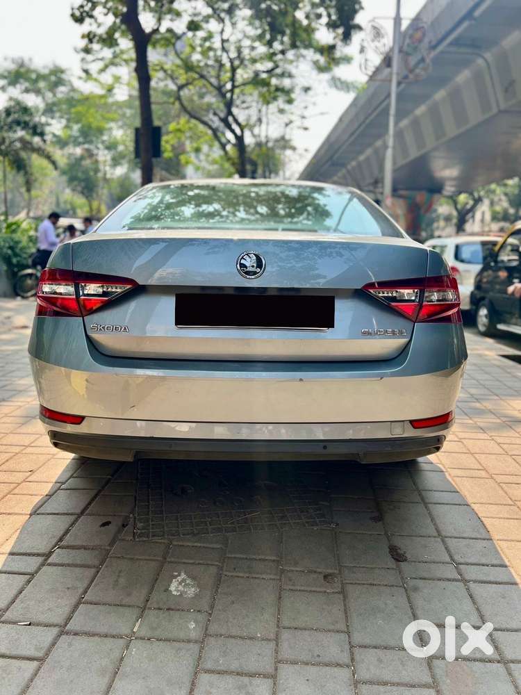 Skoda Superb L&k 1.8 Tsi At, 2019, Petrol