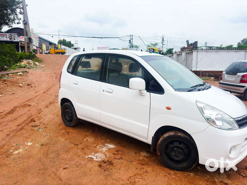Maruti Suzuki Zen Estilo Vxi Bsiv, 2010, Petrol