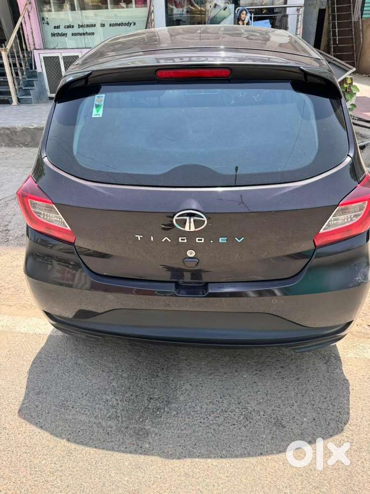 2023 Tata With 37700 Km