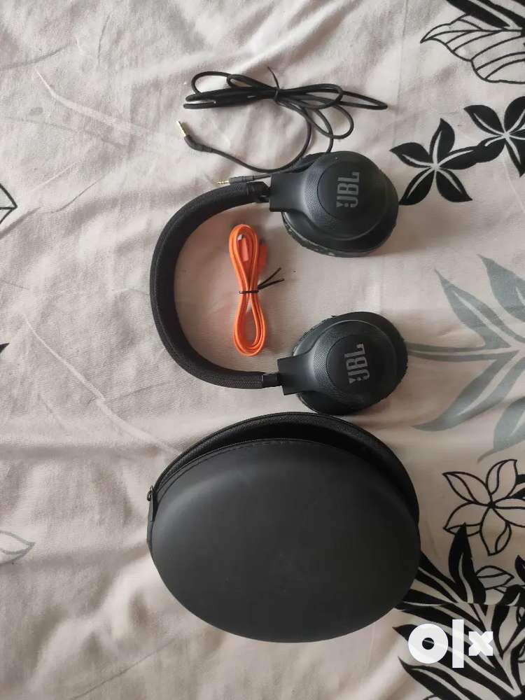 Jbl 2024 e55bt charging