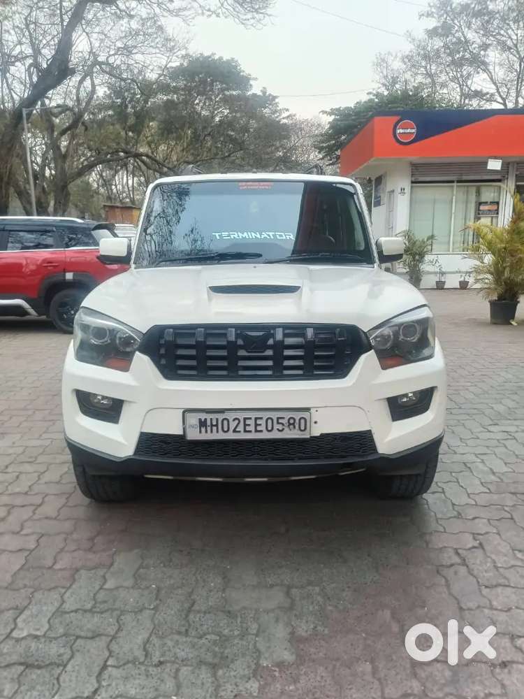 Mahindra Scorpio S10 2016