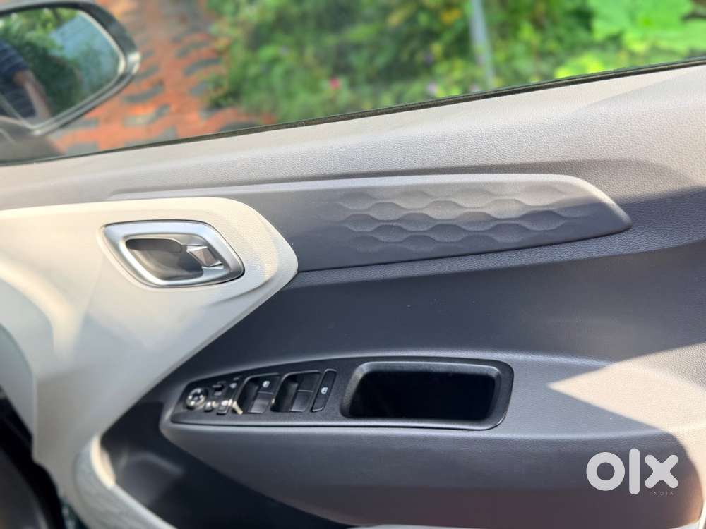 2022 Hyundai Grand I10 Nios Sportz Amt  29k Km  Loaded With Dashcam