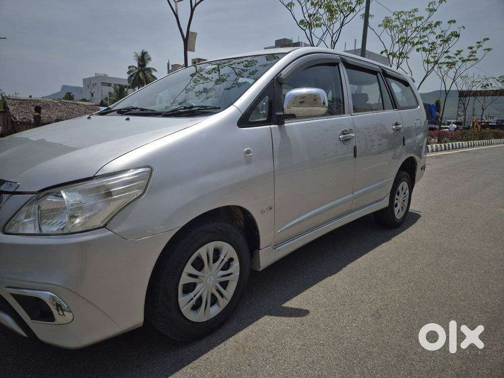 Toyota Innova 2.5 G (diesel) 8 Seater, 2014, Diesel