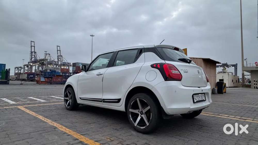 Maruti Suzuki Swift 2023 1st Petrol Manual