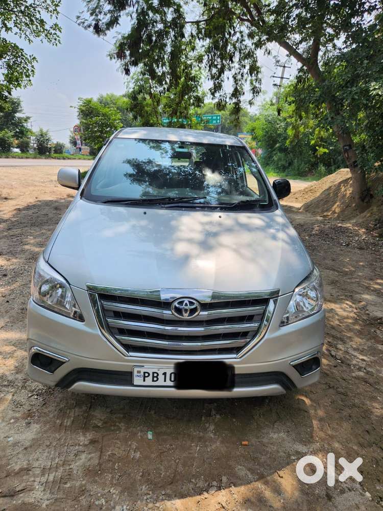 Toyota Innova 2.5 G (diesel) 8 Seater, 2012, Diesel